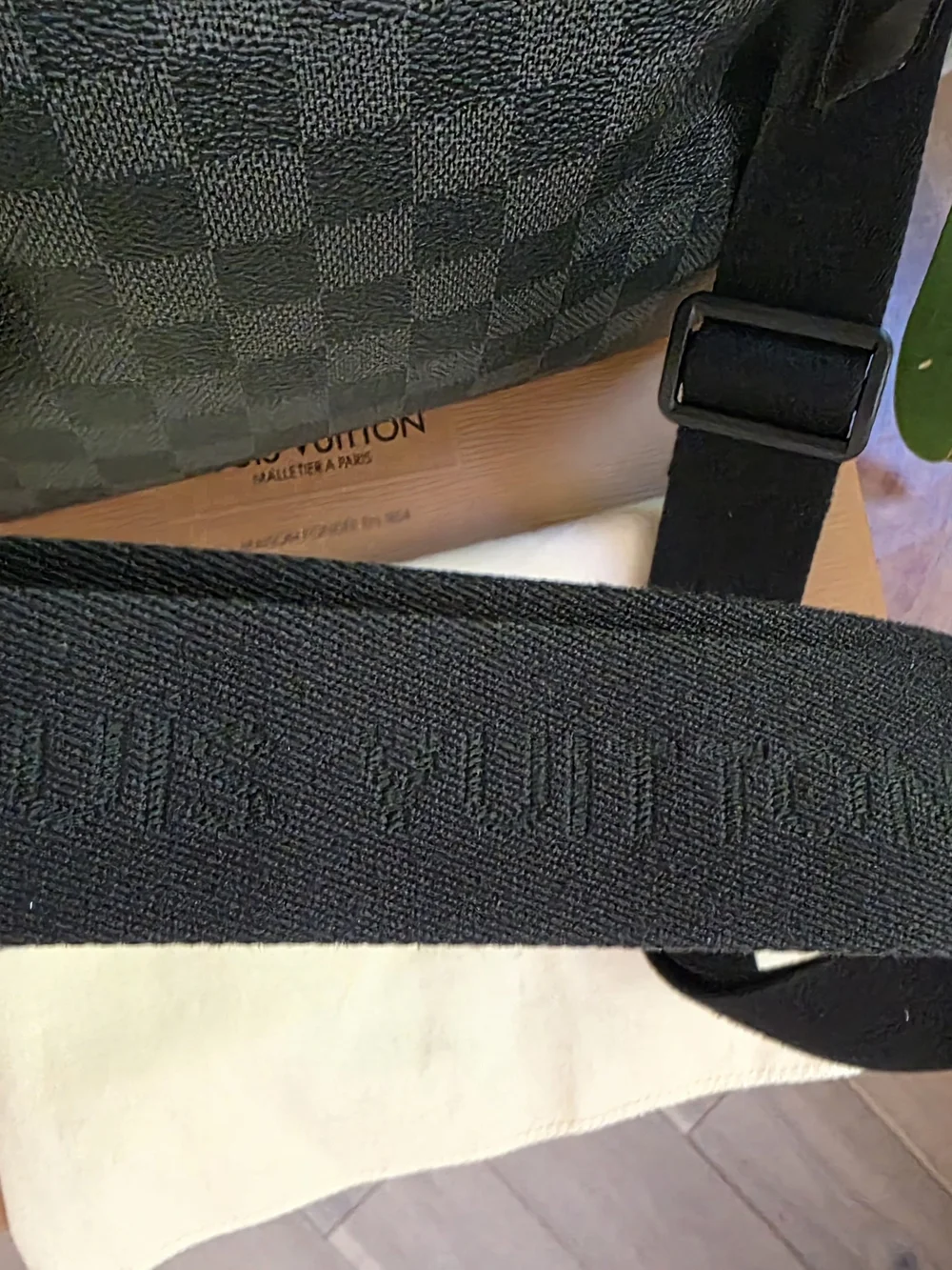 Louis Vuitton Damier Graphite Thomas Messenger Bag